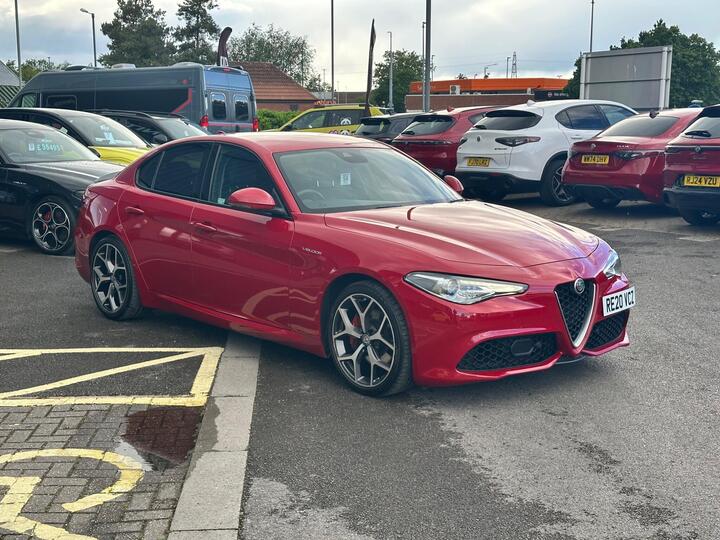 Alfa Romeo Giulia 2.0T Veloce Auto Euro 6 (s/s) 4dr Alfa Romeo Giulia 2.0T Veloce Auto Euro 6 (s/s) 4dr