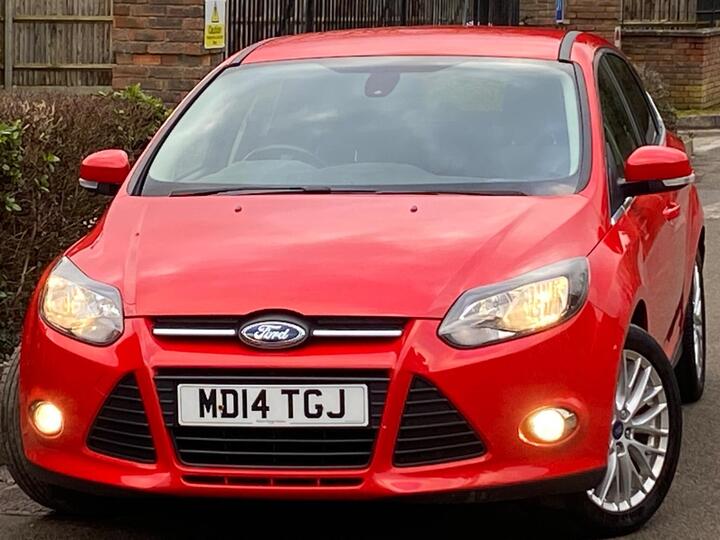 Ford Focus 1.0T EcoBoost Zetec Navigator Euro 5 (s/s) 5dr