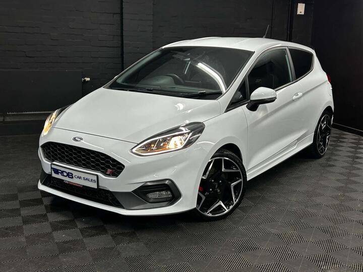 Ford FIESTA 1.5T EcoBoost ST-3 Euro 6 (s/s) 3dr Ford FIESTA 1.5T EcoBoost ST-3 Euro 6 (s/s) 3dr