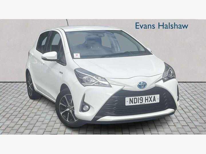 Toyota YARIS HATCHBACK 1.5 VVT-h Icon Tech E-CVT Euro 6 (s/s) 5dr