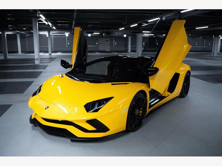 Lamborghini Aventador 6.5 V12 LP 740-4 S Roadster ISR 4WD Euro 6 2dr Lamborghini Aventador 6.5 V12 LP 740-4 S Roadster ISR 4WD Euro 6 2dr