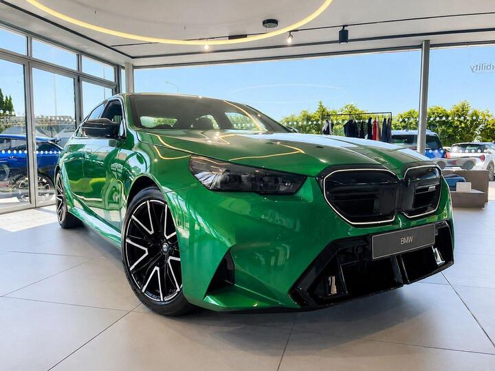 BMW M5 4.4 22.1kWh Steptronic XDrive Euro 6 (s/s) 4dr
