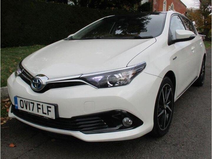 Toyota Auris 1.8 VVT-h Design CVT Euro 6 (s/s) 5dr (Safety Sense)