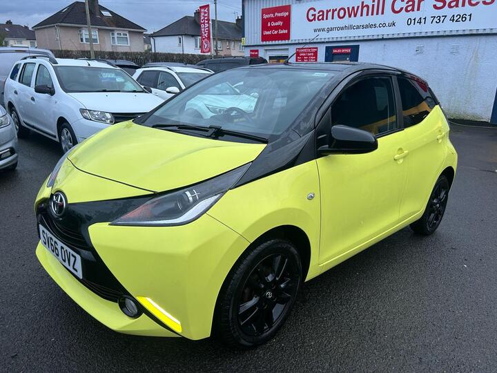 Toyota AYGO 1.0 VVT-i X-cite 3 Yellow Bi-Tone Euro 6 5dr Toyota AYGO 1.0 VVT-i X-cite 3 Yellow Bi-Tone Euro 6 5dr
