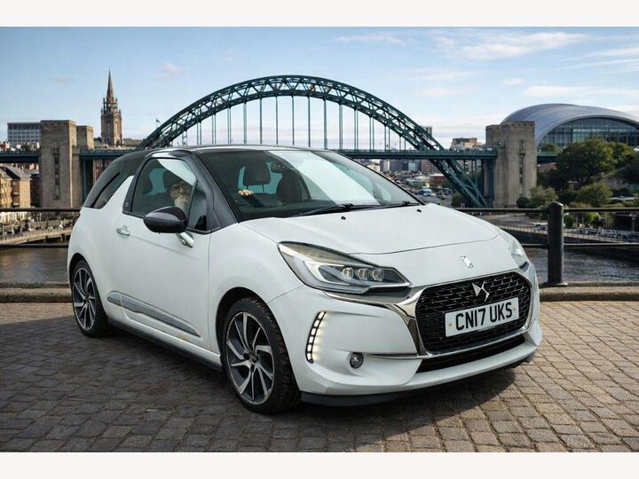 DS AUTOMOBILES DS 3 1.2 PureTech Givenchy Le Makeup Euro 6 (s/s) 3dr DS AUTOMOBILES DS 3 1.2 PureTech Givenchy Le Makeup Euro 6 (s/s) 3dr