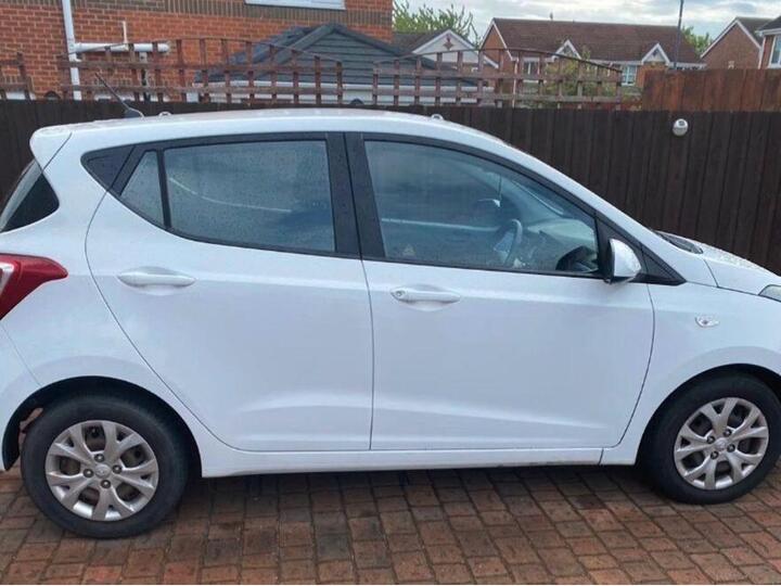 Hyundai I10 1.0 SE Euro 6 5dr Hyundai I10 1.0 SE Euro 6 5dr