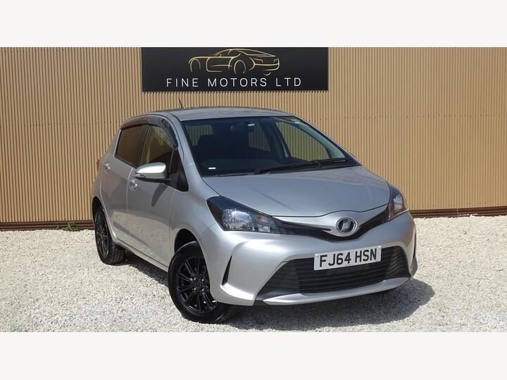 Toyota YARIS 1.33 Dual VVT-i Design Multidrive S Euro 6 5dr