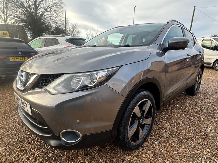 Nissan QASHQAI 1.6 DCi N-Connecta Euro 6 (s/s) 5dr