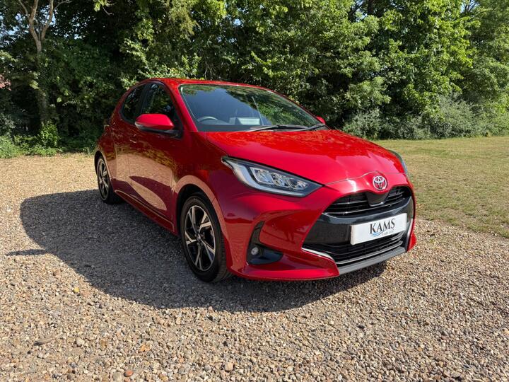 Toyota Yaris 1.5 VVT-h Design E-CVT Euro 6 (s/s) 5dr