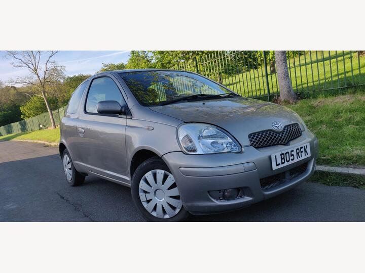 Toyota Yaris 1.0 VVT-i Colour Collection 3dr