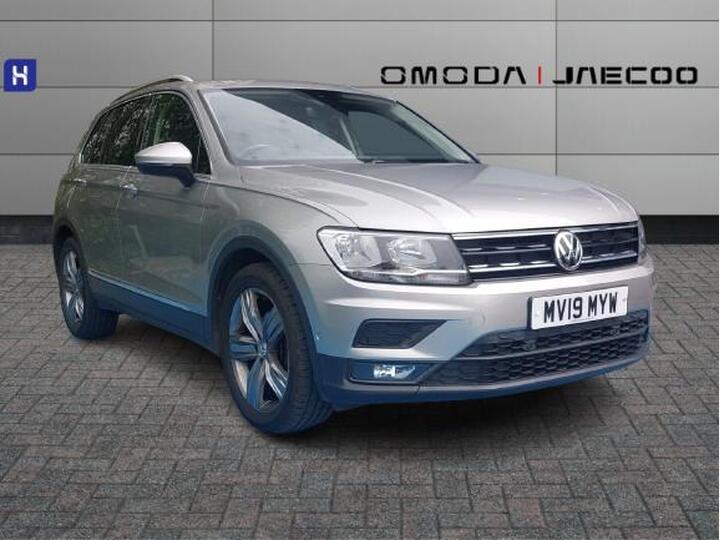Volkswagen Tiguan 2.0 TDI Match Euro 6 (s/s) 5dr Volkswagen Tiguan 2.0 TDI Match Euro 6 (s/s) 5dr