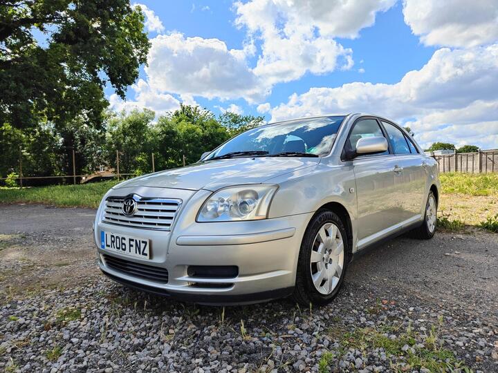 Toyota Avensis 1.8 VVT-i T2 5dr