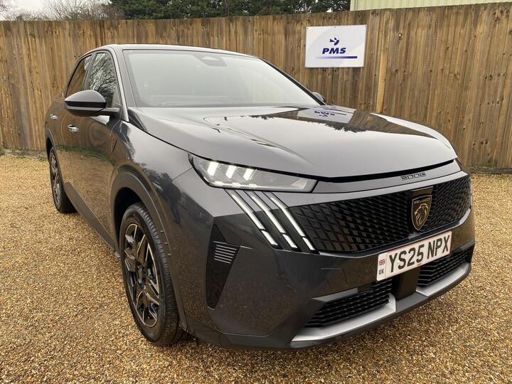 Peugeot 3008 1.2 HYBRID GT E-DSC6 Euro 6 (s/s) 5dr Peugeot 3008 1.2 HYBRID GT E-DSC6 Euro 6 (s/s) 5dr