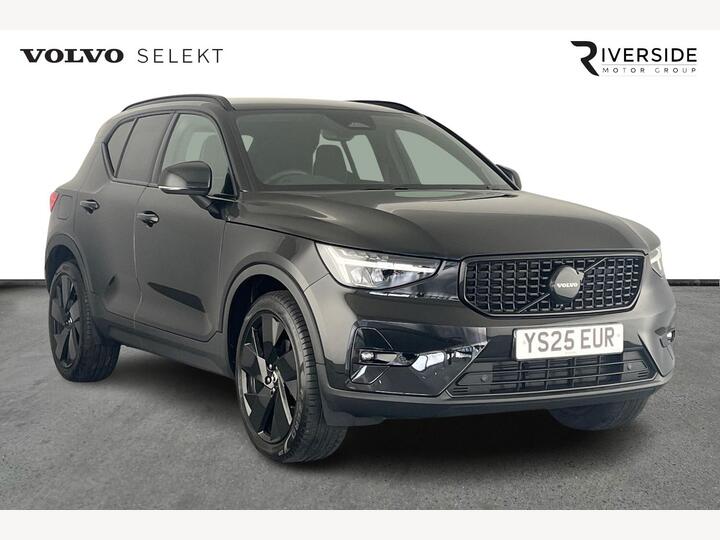 Volvo XC40 2.0 B3 MHEV Plus Black Edition DCT Auto Euro 6 (s/s) 5dr