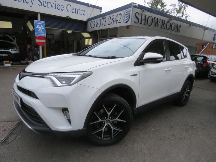 Toyota RAV4 2.5 VVT-h Design CVT 4WD Euro 6 (s/s) 5dr Toyota RAV4 2.5 VVT-h Design CVT 4WD Euro 6 (s/s) 5dr
