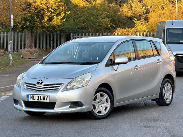 Toyota Verso 1.6 V-Matic T2 Euro 4 5dr (5 Seat) Toyota Verso 1.6 V-Matic T2 Euro 4 5dr (5 Seat)