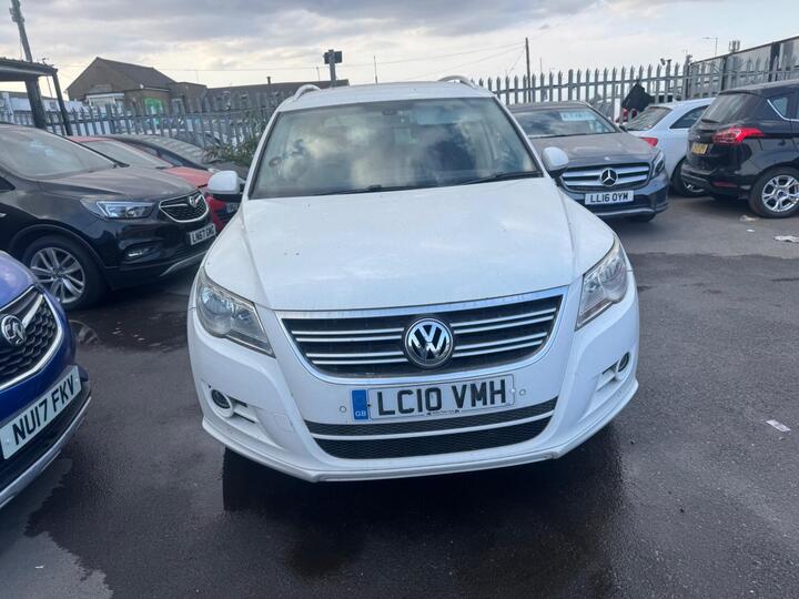 Volkswagen Tiguan 2.0 TDI R-Line 4WD Euro 5 5dr