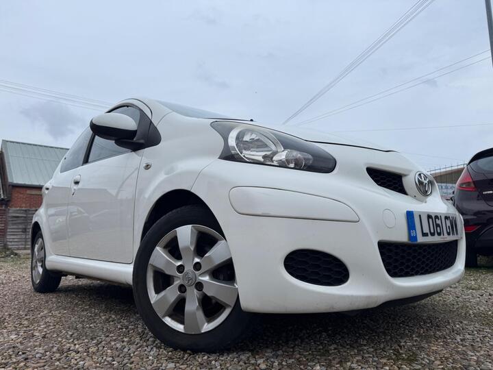 Toyota AYGO 1.0 VVT-i Go MultiMode Euro 5 5dr (AC) Toyota AYGO 1.0 VVT-i Go MultiMode Euro 5 5dr (AC)