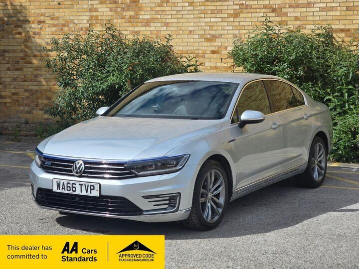 Volkswagen PASSAT 1.4 TSI GTE DSG Euro 6 (s/s) 4dr