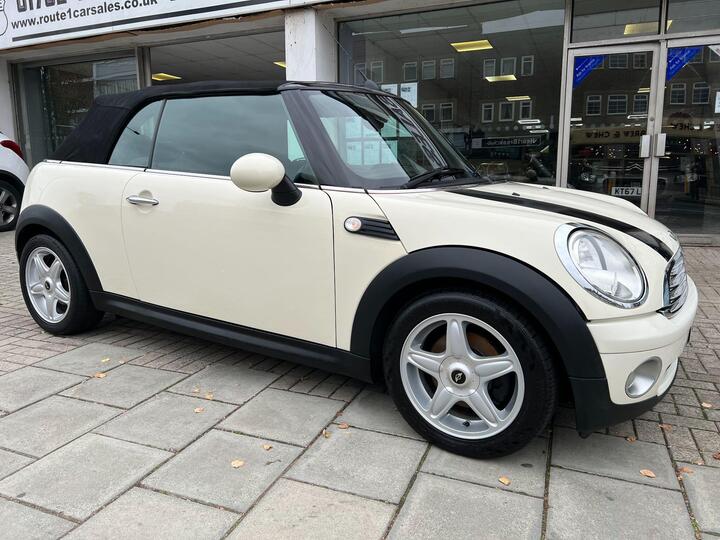 MINI Convertible 1.6 Cooper Euro 4 2dr