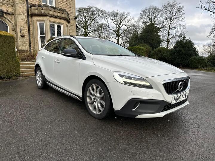 Volvo V40 Cross Country 2.0 D2 Pro Euro 6 (s/s) 5dr