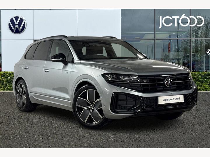 Volkswagen Touareg 3.0 TDI V6 Black Edition Tiptronic 4Motion Euro 6 (s/s) 5dr