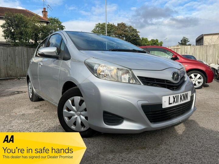 Toyota Yaris 1.0 VVT-i Icon 5dr Petrol Auto Euro 5