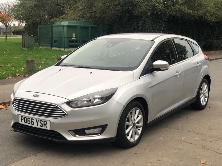 Ford Focus 1.0T EcoBoost Titanium Euro 6 (s/s) 5dr