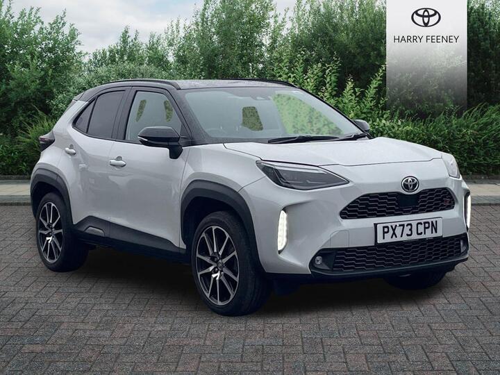 Toyota Yaris Cross 1.5 VVT-h GR SPORT E-CVT Euro 6 (s/s) 5dr Toyota Yaris Cross 1.5 VVT-h GR SPORT E-CVT Euro 6 (s/s) 5dr