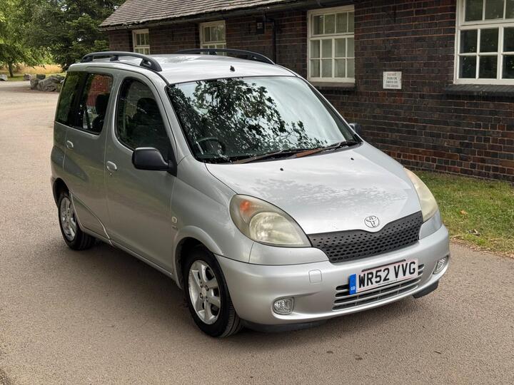 Toyota Yaris Verso 1.3 VVT-i Verso GLS 5dr
