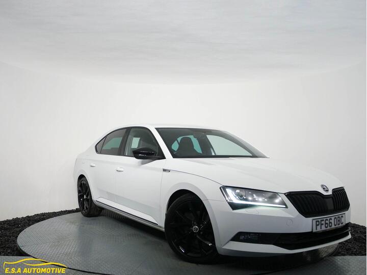 Skoda Superb 2.0 TDI SportLine Euro 6 (s/s) 5dr Skoda Superb 2.0 TDI SportLine Euro 6 (s/s) 5dr