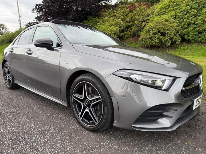 Mercedes-Benz A Class 2.0 A250 AMG Line Edition (Premium Plus) 7G-DCT Euro 6 (s/s) 4dr
