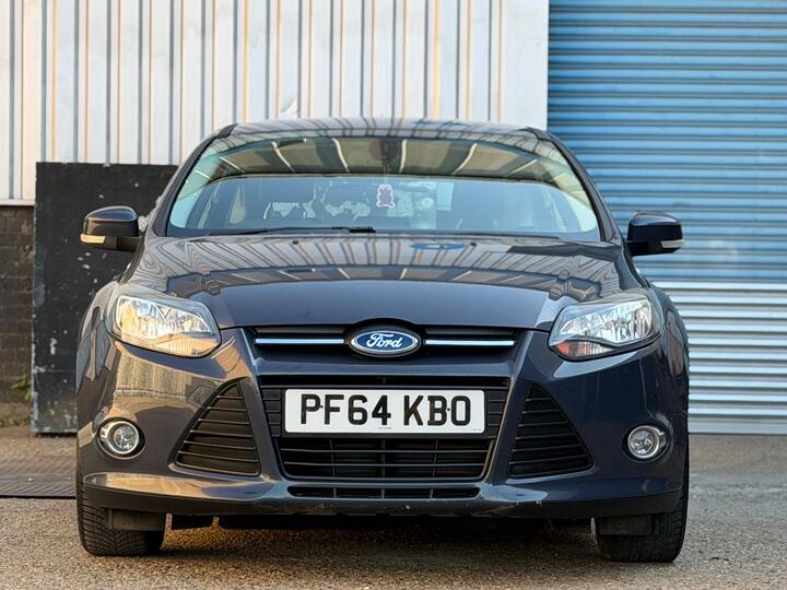 Ford Focus 1.0T EcoBoost Zetec Navigator Euro 5 (s/s) 5dr