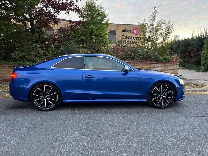 Audi RS5 4.2 FSI V8 S Tronic Quattro Euro 5 2dr