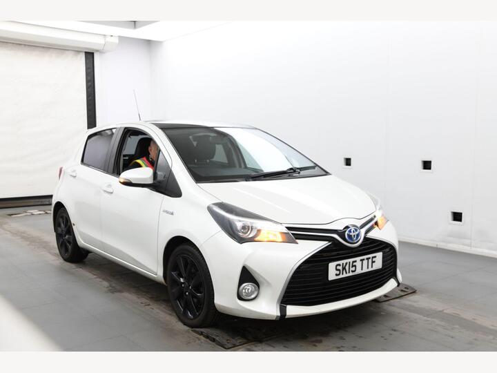 Toyota Yaris 1.5 VVT-h Excel E-CVT Euro 6 5dr (15in Alloy) Toyota Yaris 1.5 VVT-h Excel E-CVT Euro 6 5dr (15in Alloy)