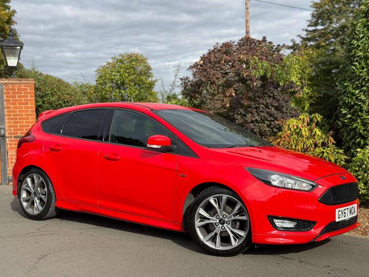 Ford Focus 1.0T EcoBoost ST-Line Euro 6 (s/s) 5dr