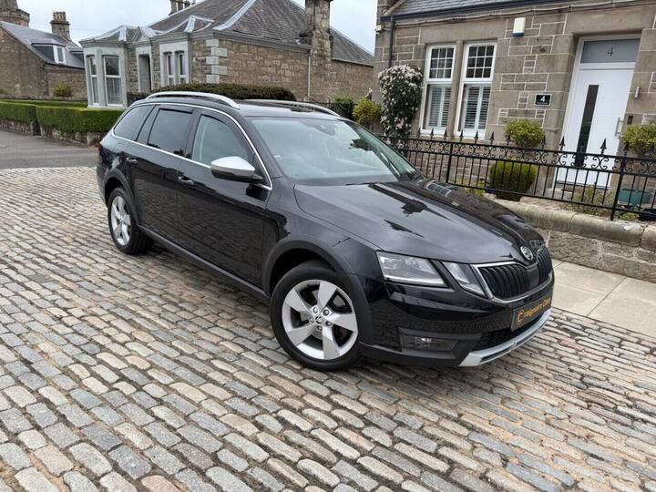 Skoda OCTAVIA 2.0 TDI Scout DSG 4WD Euro 6 (s/s) 5dr