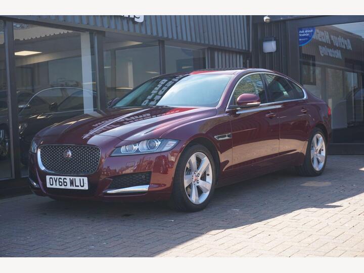 Jaguar XF 2.0d Portfolio Auto Euro 6 (s/s) 4dr