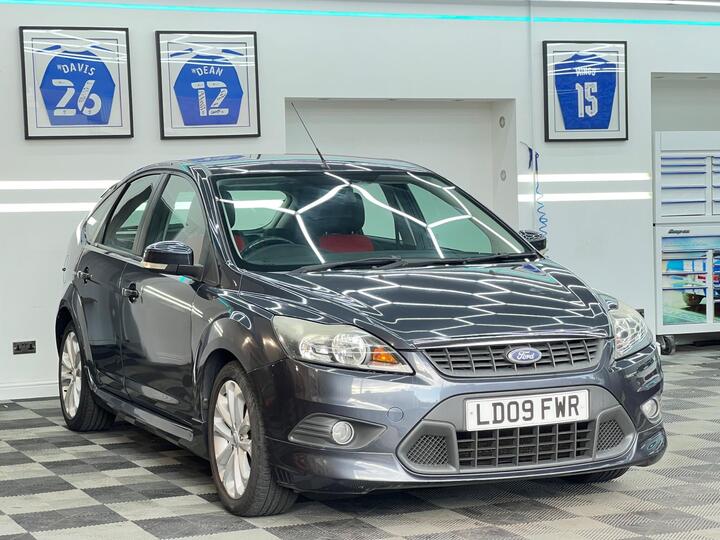 Ford Focus 1.6 Zetec S 5dr