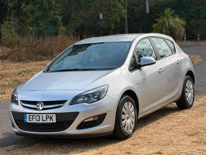 Vauxhall Astra 1.4 16v Exclusiv Euro 5 5dr