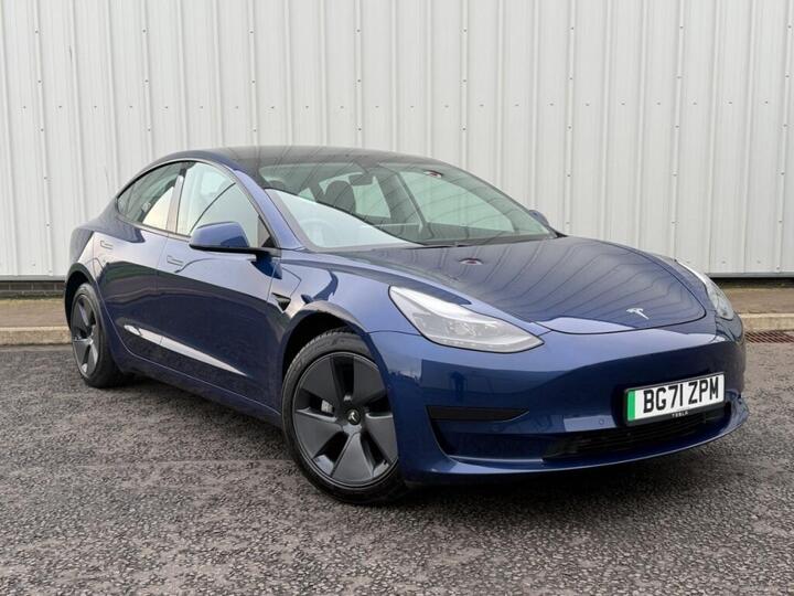 Tesla Model 3 Standard Range Plus Auto RWD 4dr