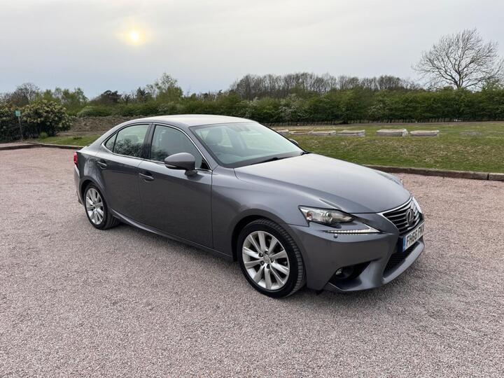 Lexus IS 2.5 300h Executive Edition E-CVT Euro 6 (s/s) 4dr