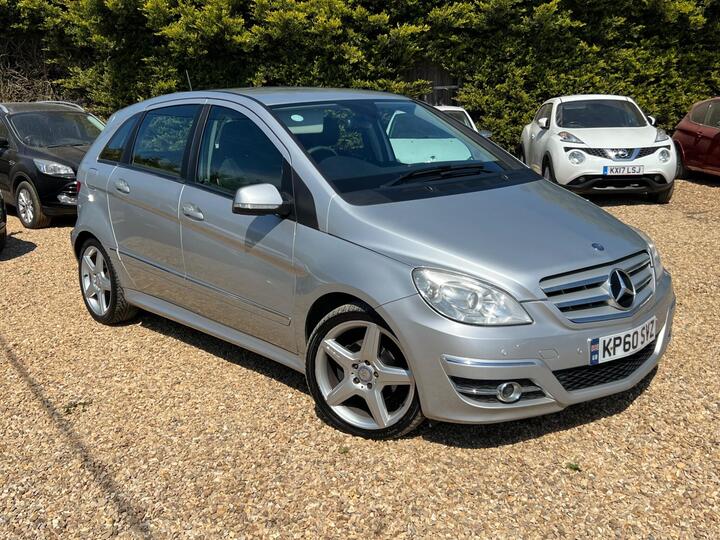 Mercedes-Benz B Class 2.0 B200 CDI Sport CVT 5dr Mercedes-Benz B Class 2.0 B200 CDI Sport CVT 5dr