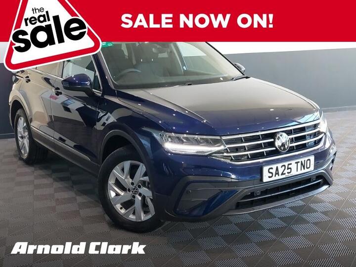 Volkswagen Tiguan Allspace 1.5 TSI Life DSG Euro 6 (s/s) 5dr Volkswagen Tiguan Allspace 1.5 TSI Life DSG Euro 6 (s/s) 5dr