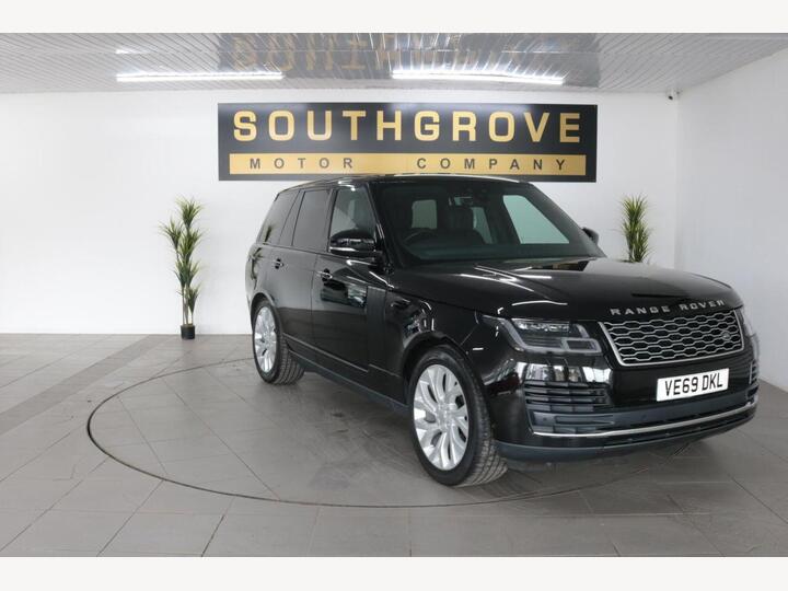 Land Rover RANGE ROVER 3.0 SD V6 Vogue SE Auto 4WD Euro 6 (s/s) 5dr Land Rover RANGE ROVER 3.0 SD V6 Vogue SE Auto 4WD Euro 6 (s/s) 5dr
