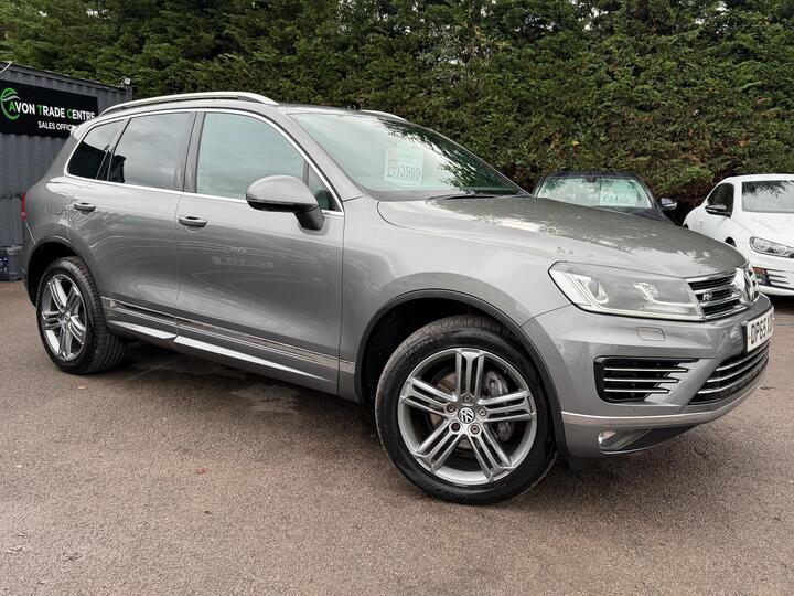 Volkswagen Touareg 3.0 TDI V6 BlueMotion Tech R-Line Tiptronic 4WD Euro 6 (s/s) 5dr Volkswagen Touareg 3.0 TDI V6 BlueMotion Tech R-Line Tiptronic 4WD Euro 6 (s/s) 5dr