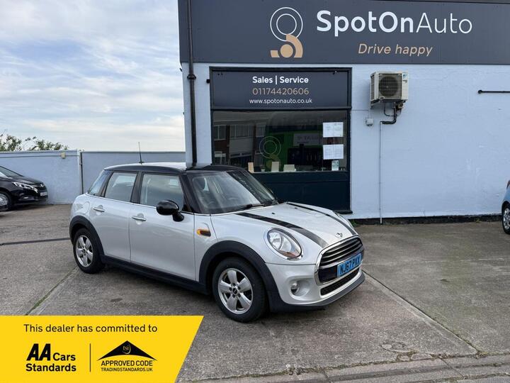 MINI HATCH 1.5 Cooper Auto Euro 6 (s/s) 5dr