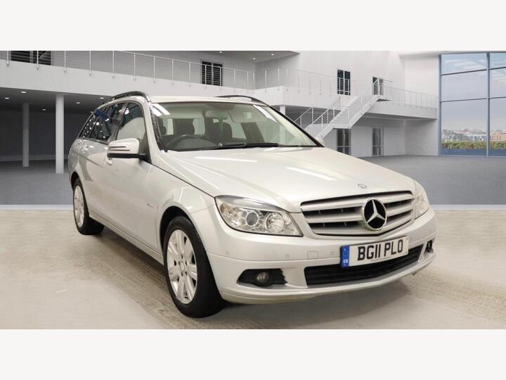 Mercedes-Benz C Class 1.8 C180 BlueEfficiency Executive SE Auto Euro 5 5dr