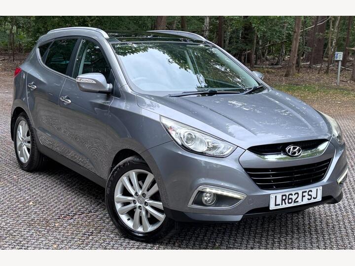 Hyundai Ix35 2.0 CRDi Premium Auto 4WD Euro 5 5dr Hyundai Ix35 2.0 CRDi Premium Auto 4WD Euro 5 5dr