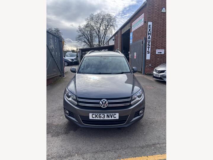 Volkswagen Tiguan 2.0 TDI BlueMotion Tech Match 4WD Euro 5 (s/s) 5dr